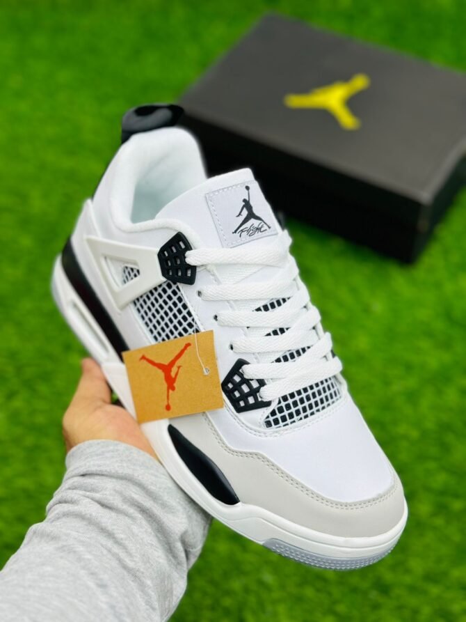 Air Jordan 4 - Military Black